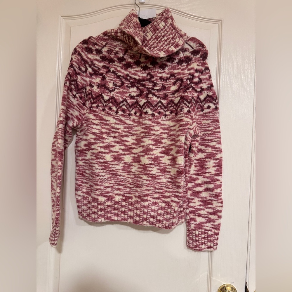 Loft Cozy Pink Cream and Maroon Patterned Women's turtleneck Sweater​​